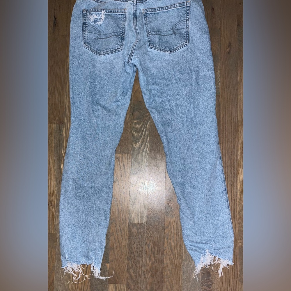American Eagle Outfitters Light Blue Distressed Boyfriend Jeans - Picture 9 of 9